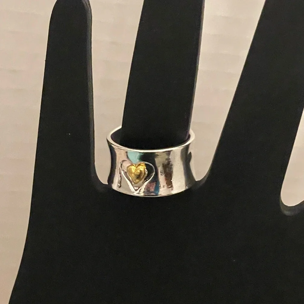 💛 S925 Stamped Silver with Gold Heart Ring-Size 7 - Picture 5 of 8